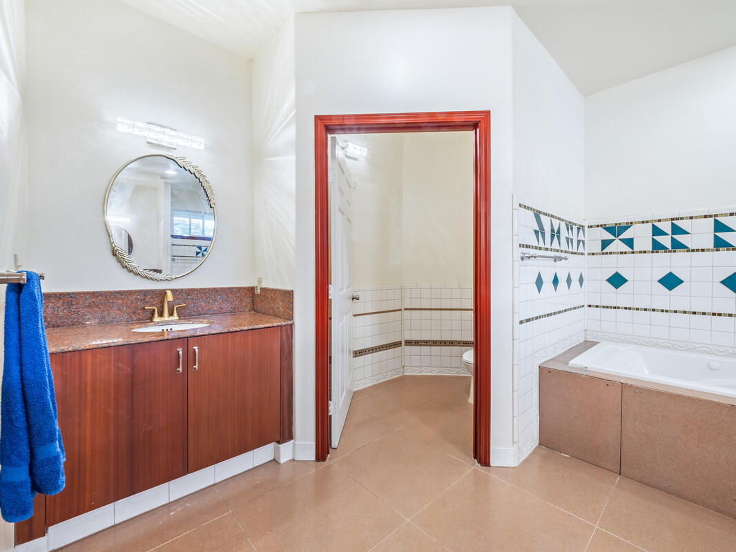 2089 Kinoole St Property Photo 10