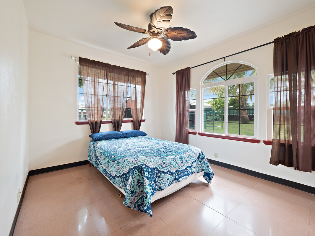 2089 Kinoole St Property Photo 12