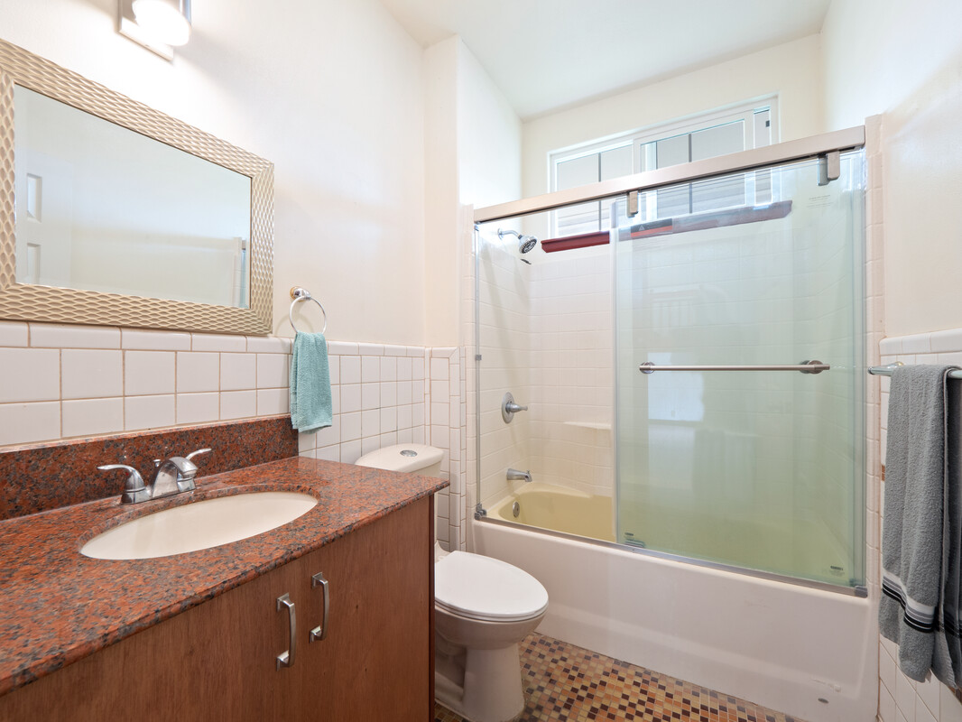 2089 Kinoole St Property Photo 13