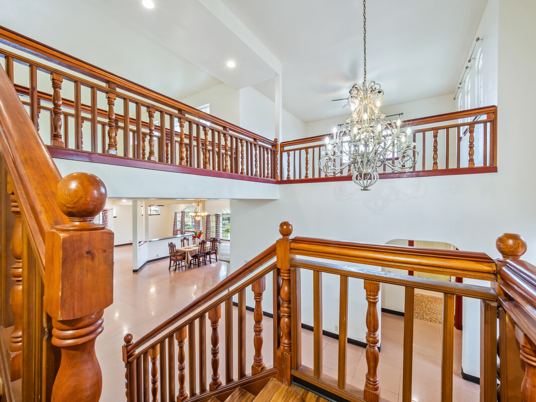 2089 Kinoole St Property Photo 14
