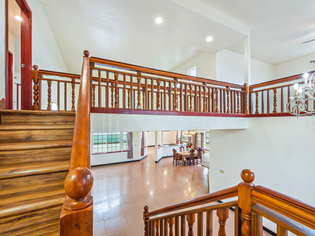 2089 Kinoole St Property Photo 15