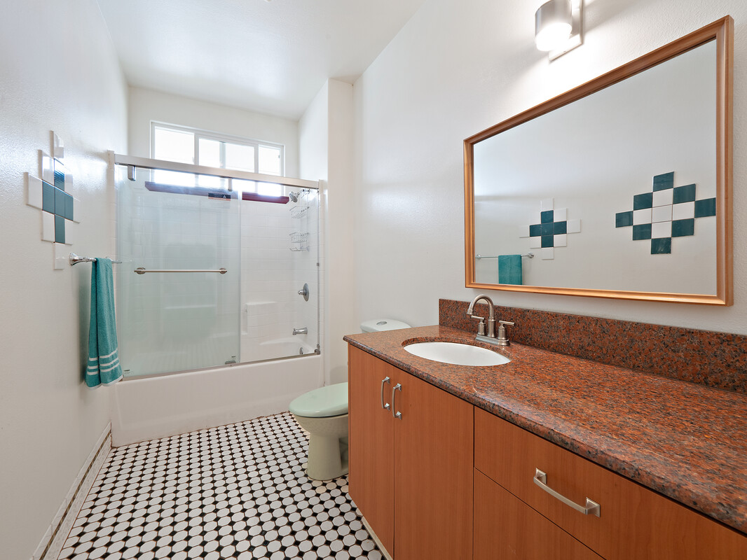 2089 Kinoole St Property Photo 19