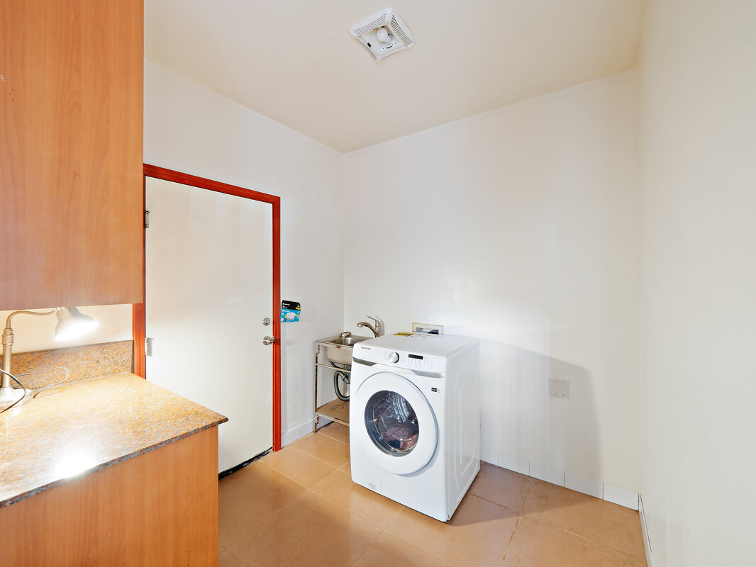2089 Kinoole St Property Photo 26