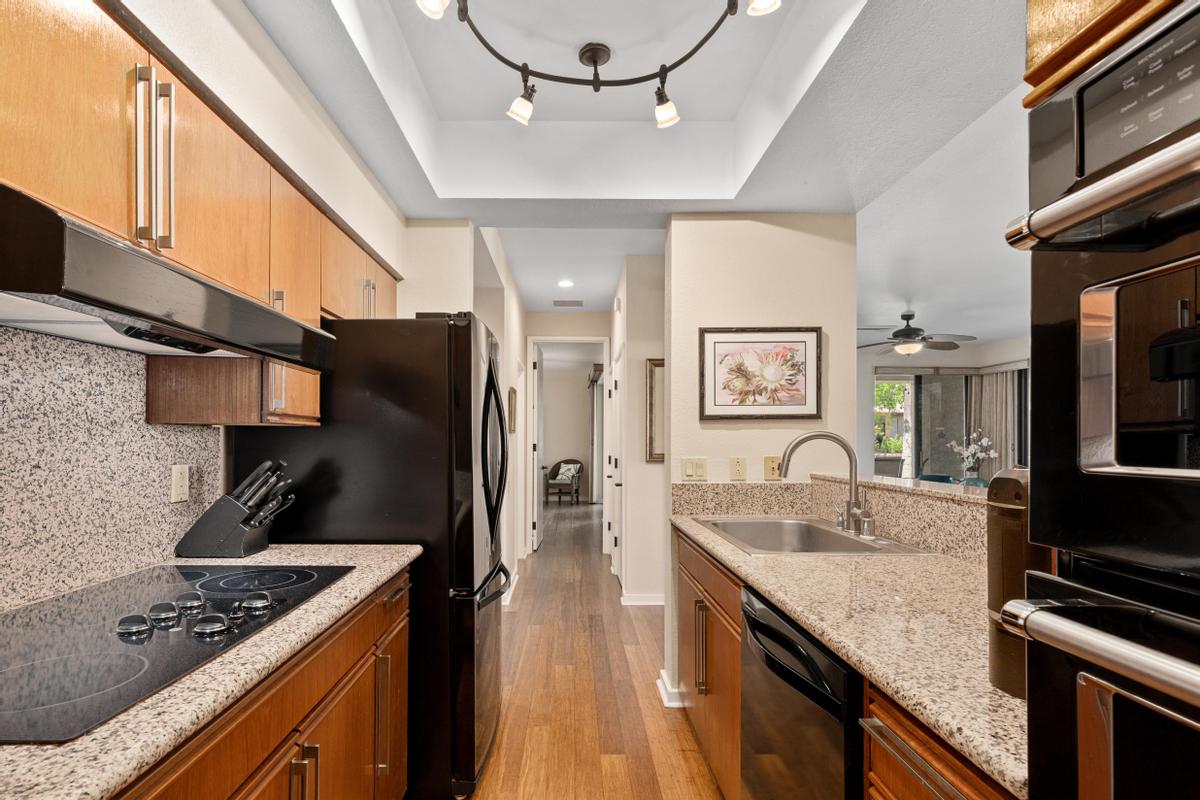 69-1035 Keana Pl 113 Property Photo 6