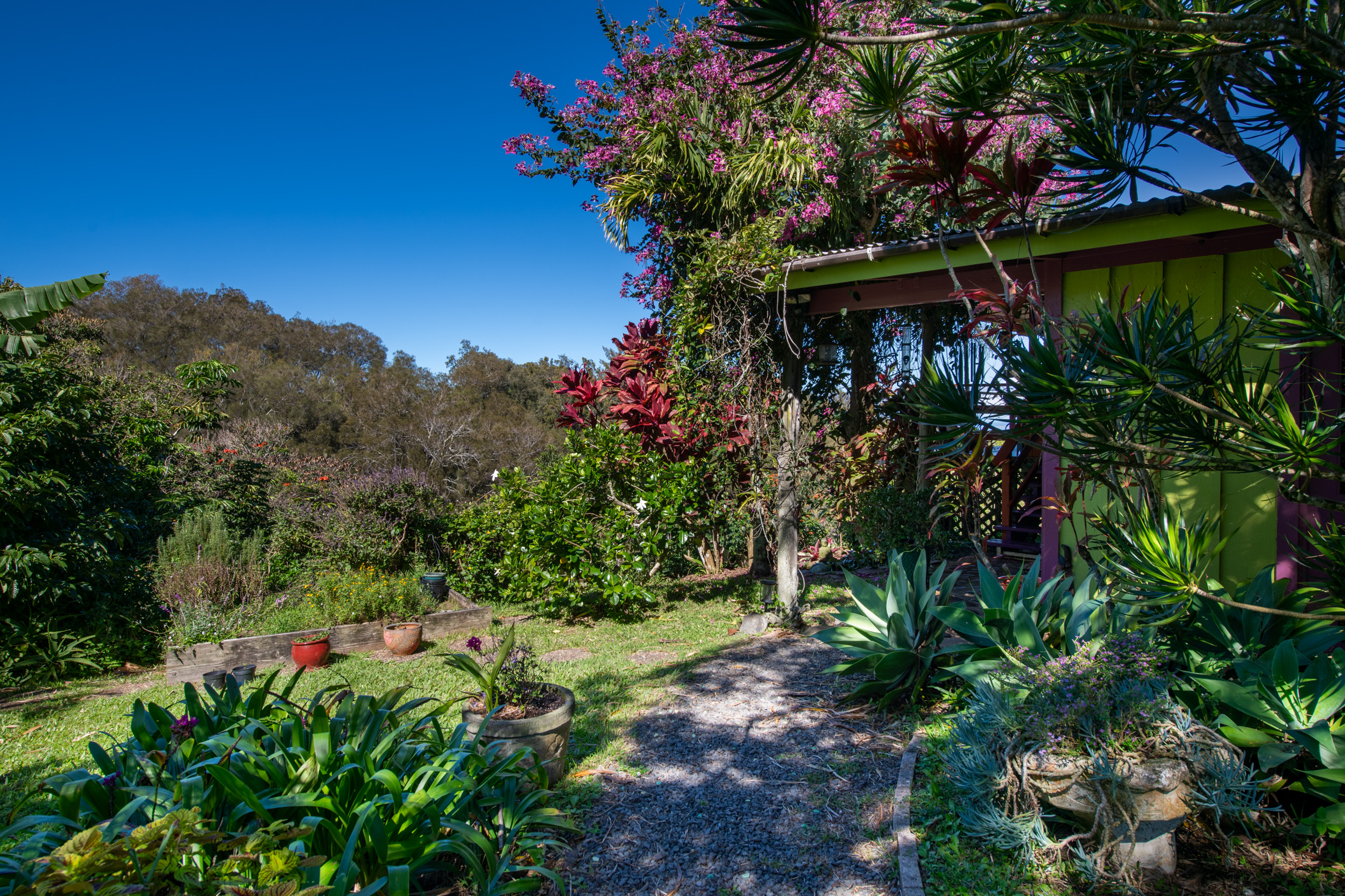 55-2253 Kynnersley Rd Property Photo 2