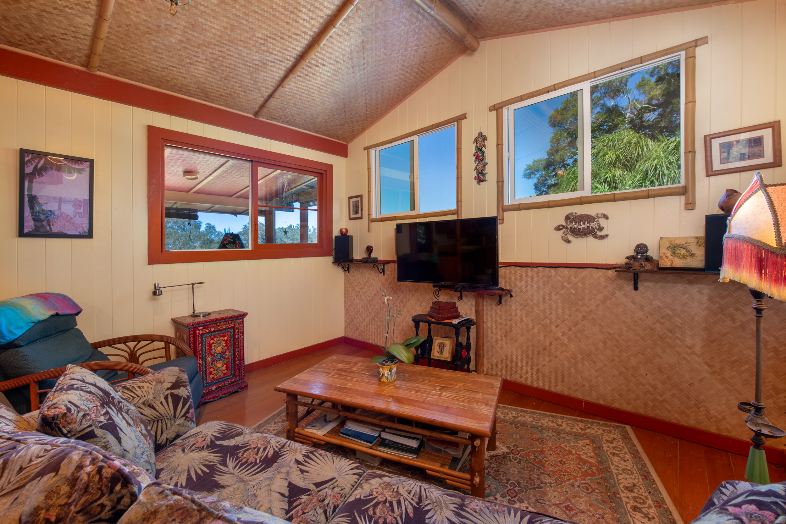 55-2253 Kynnersley Rd Property Photo 9