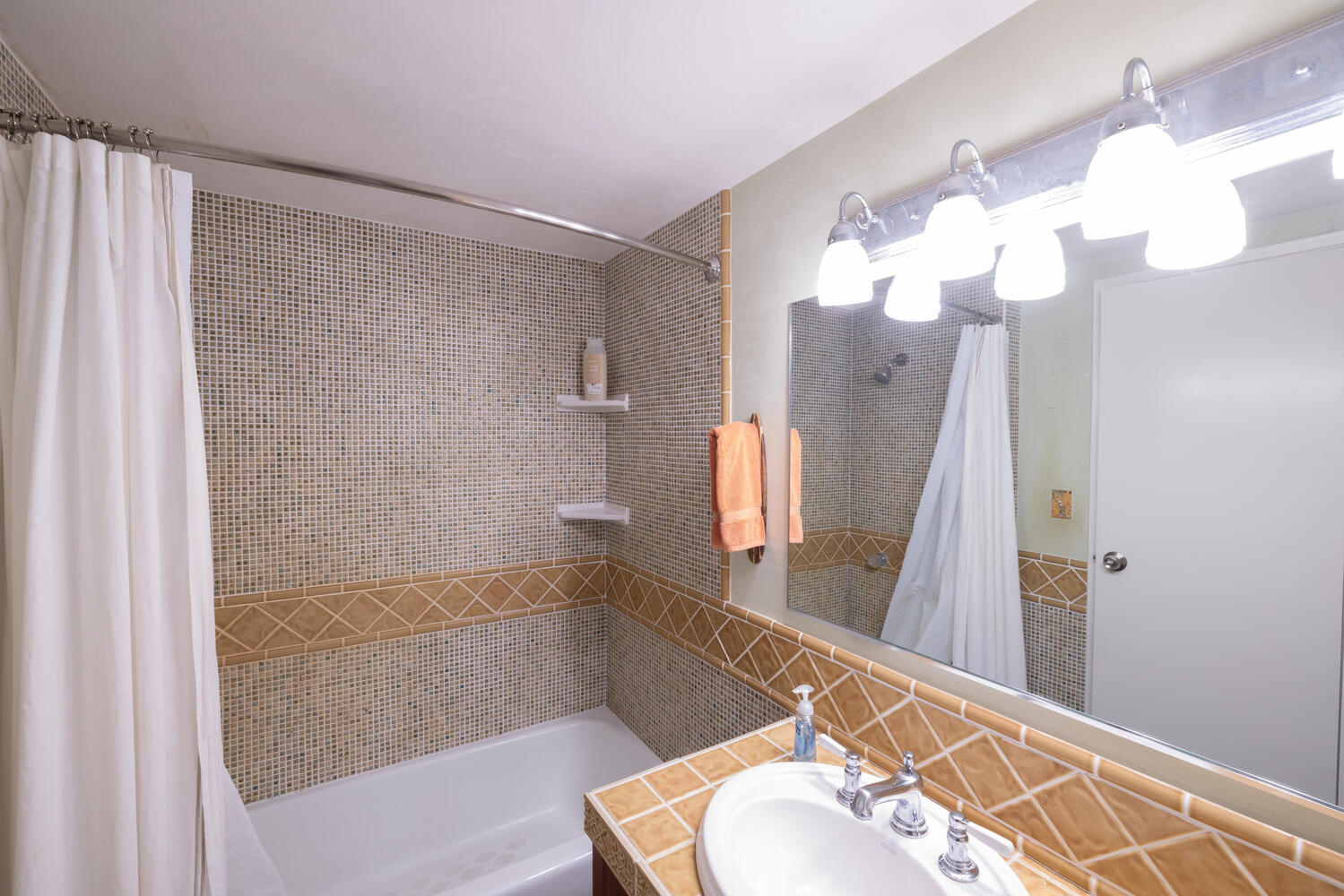 75-6016 Alii Dr 211 Property Photo 8