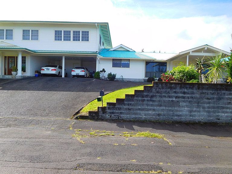 1890 Kaiao St Property Photo 26