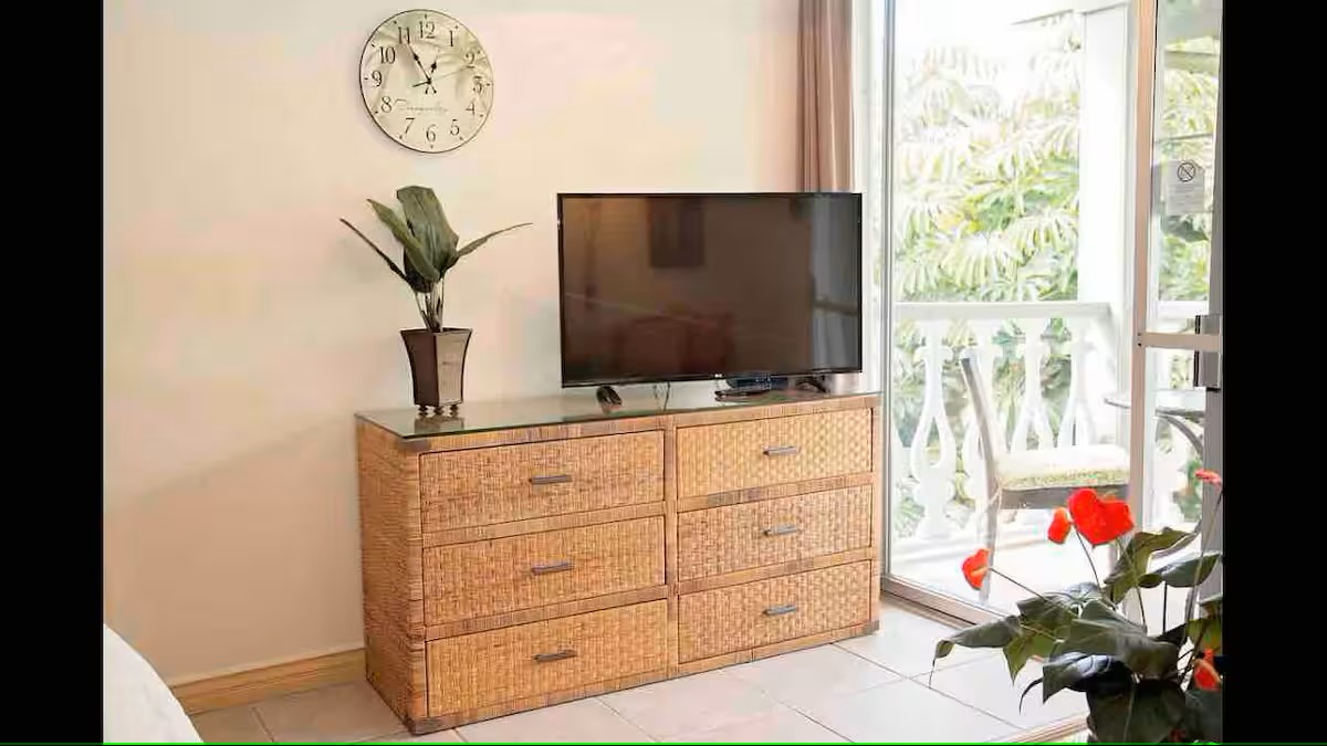 75-5776 Kona Islander Inn 329 Property Photo 8
