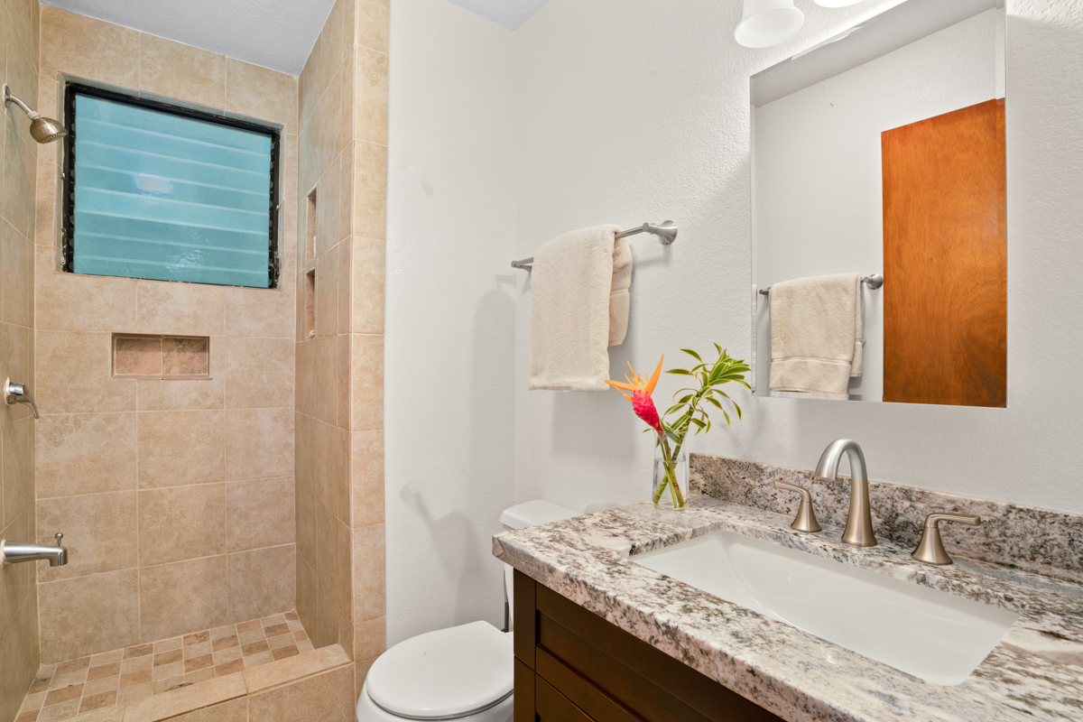 4465 Aku Rd Property Photo 18