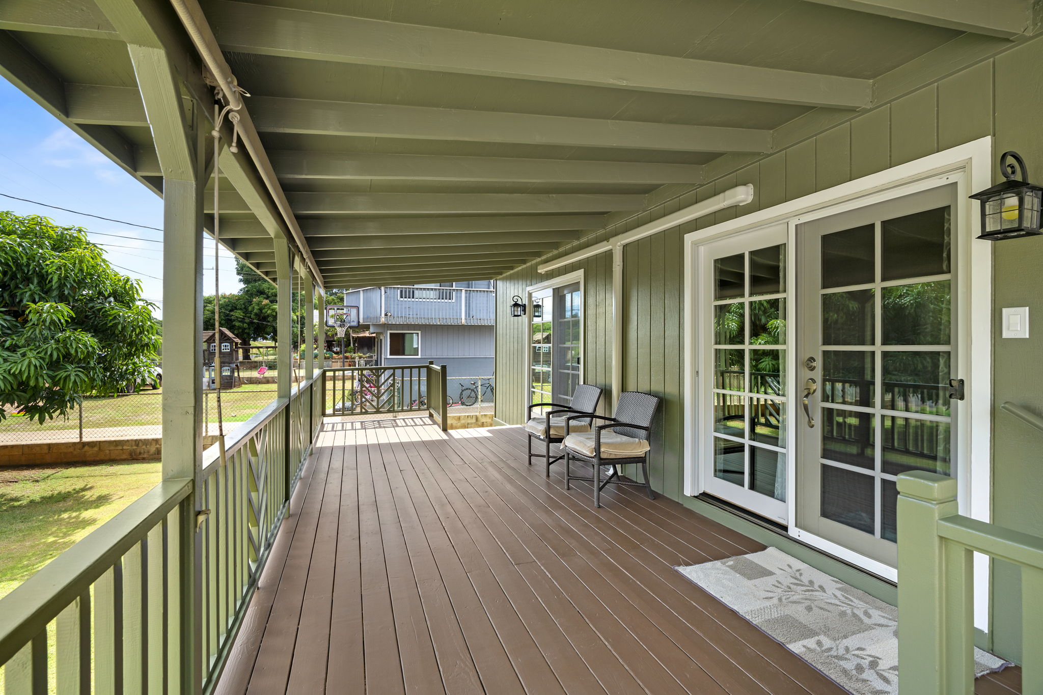 5045 Menehune Rd Property Photo 3