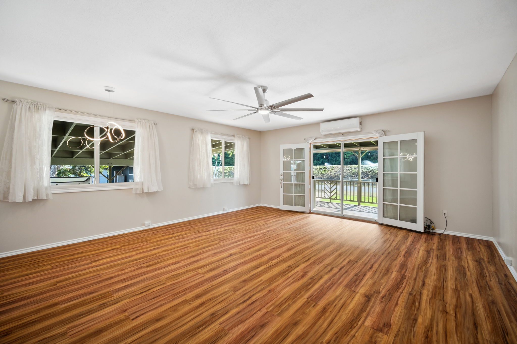 5045 Menehune Rd Property Photo 7