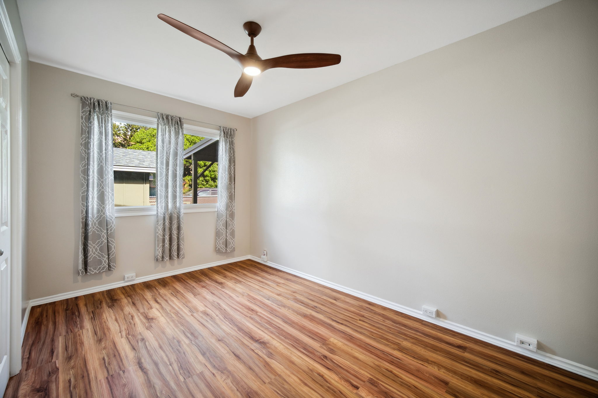 5045 Menehune Rd Property Photo 15