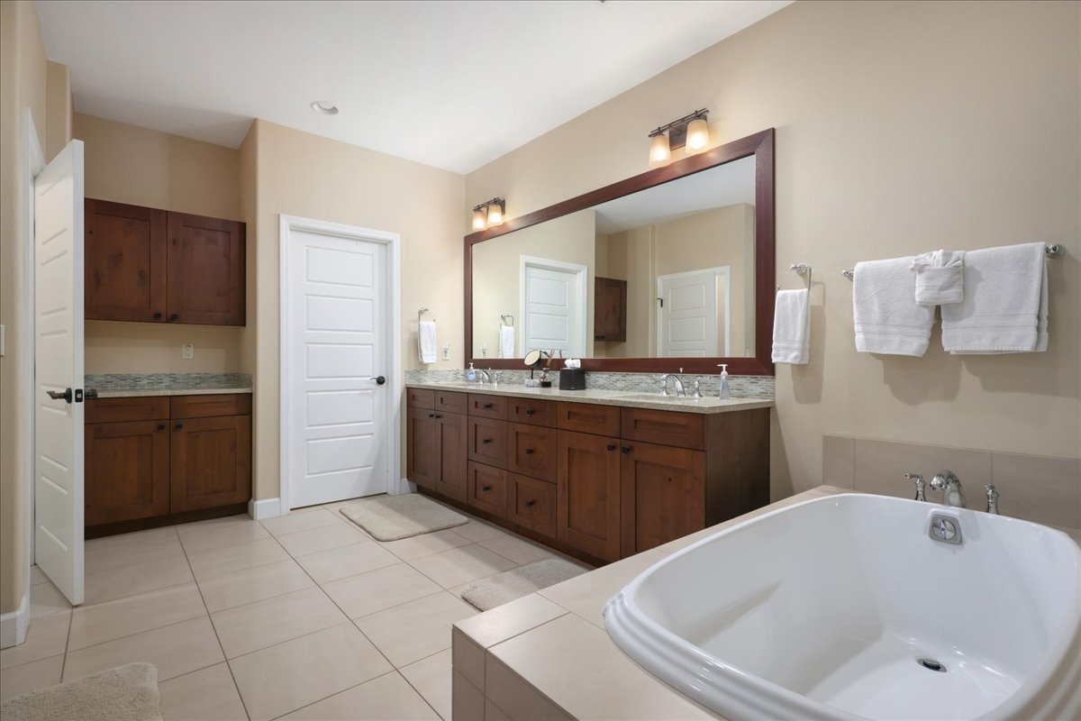 68-1122 Kaniku Dr 111 Property Photo 5