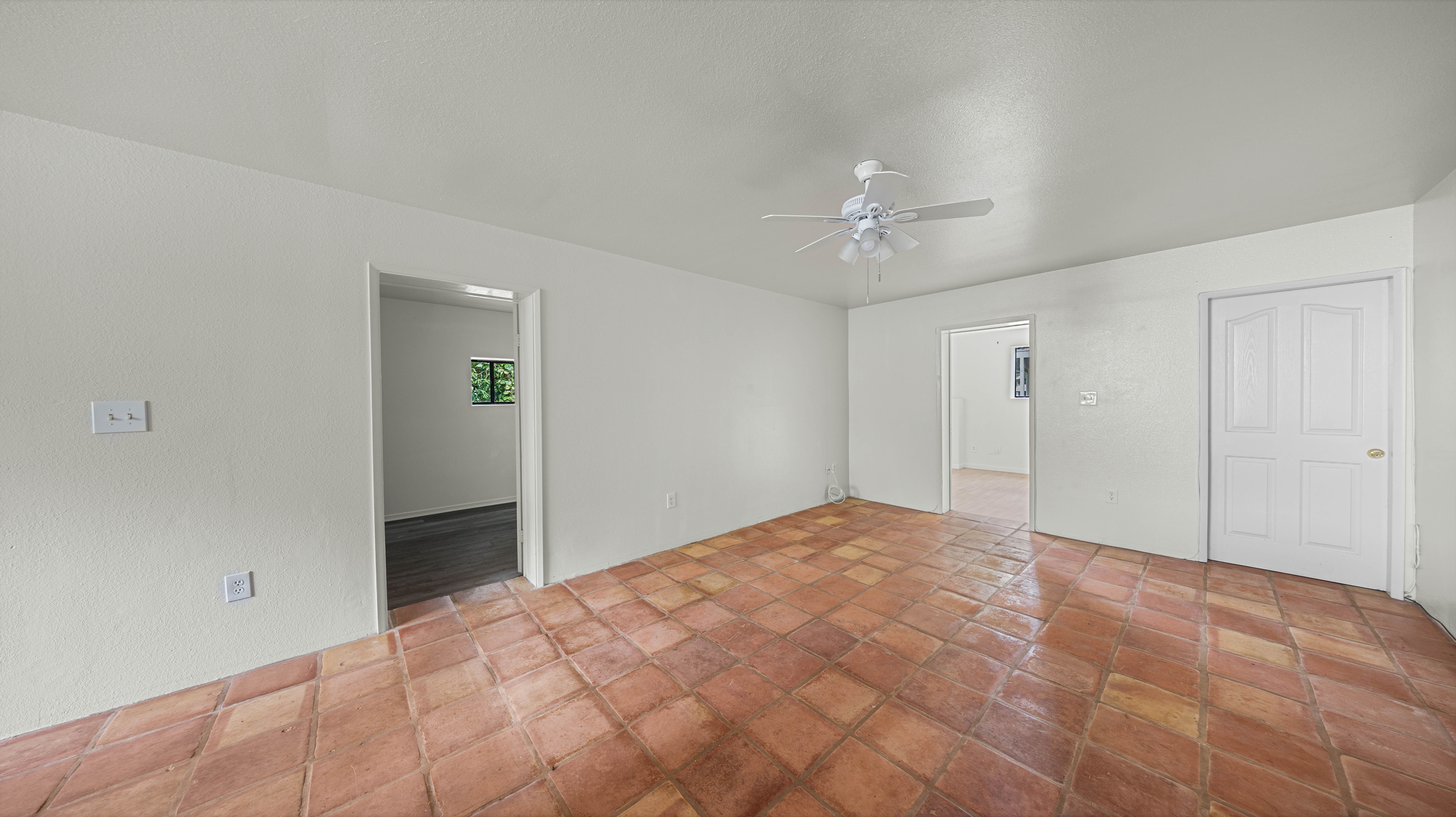 411 Molo St Property Photo 7