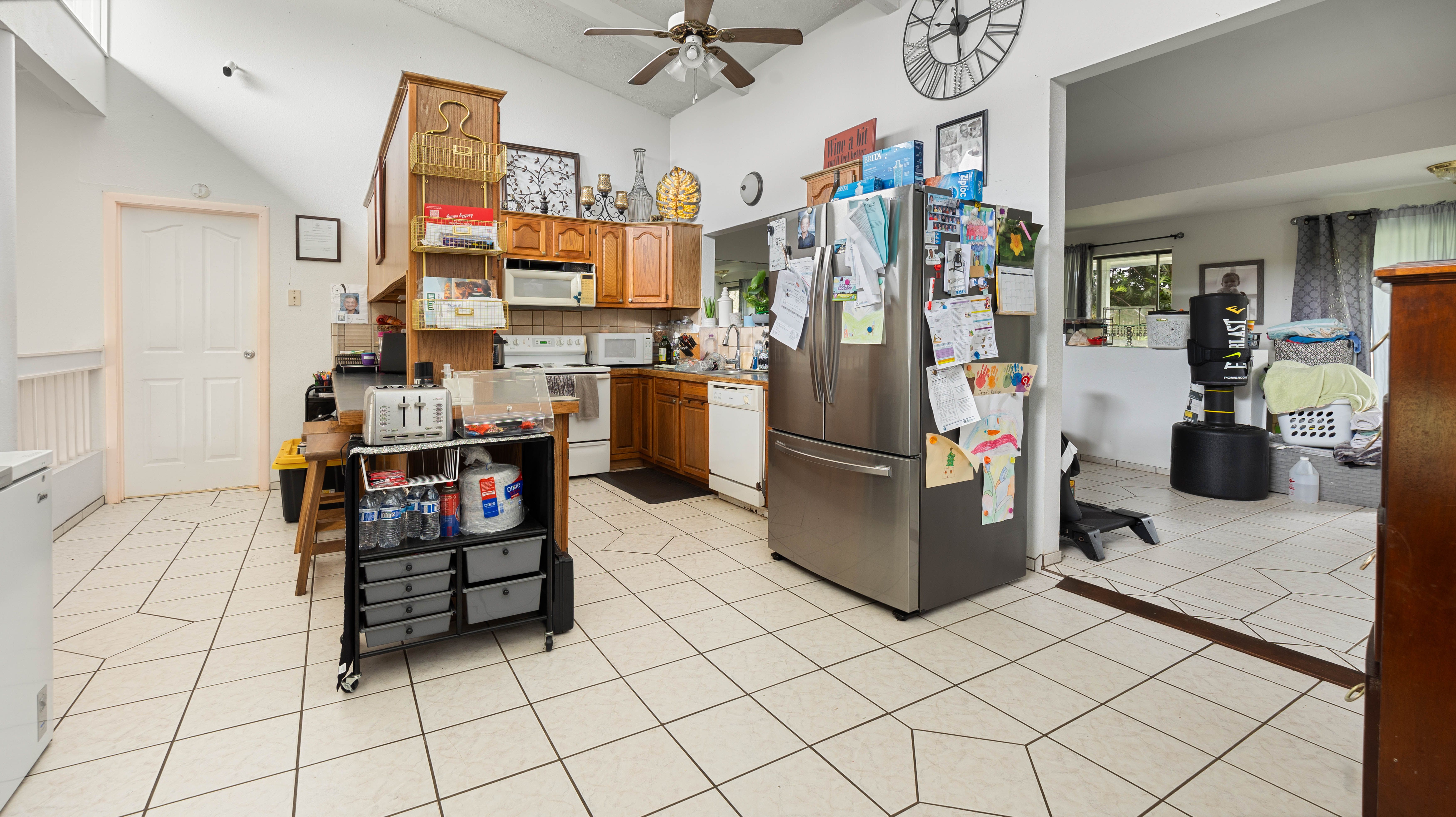 411 Molo St Property Photo 16