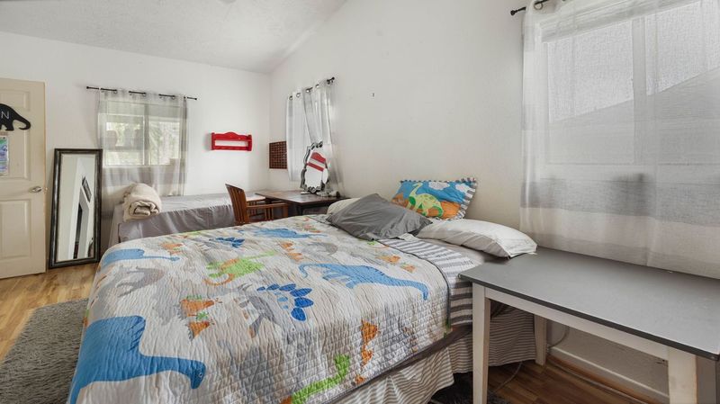411 Molo St Property Photo 25