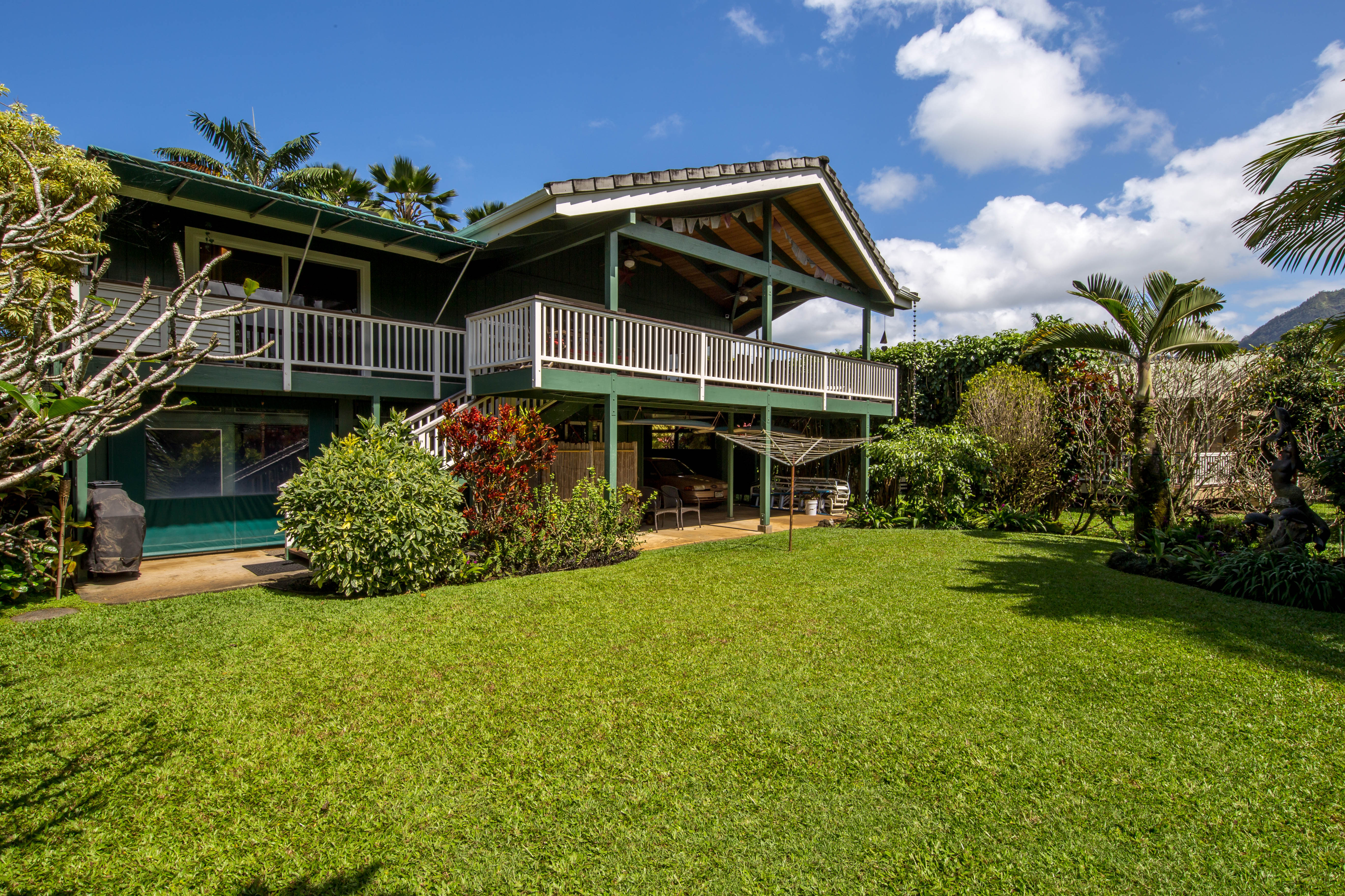4446 Aku Rd Property Photo 5