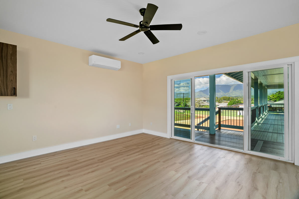 1264-d Crossley Rd Property Photo 7