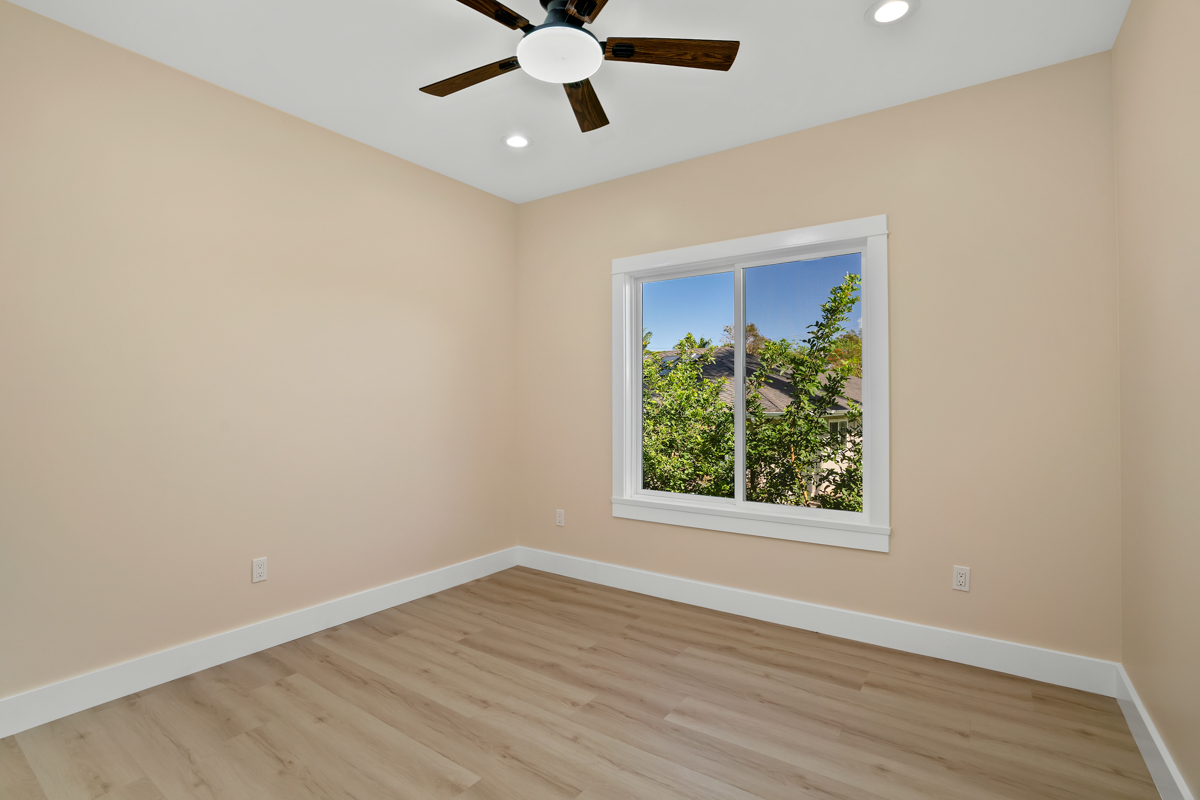 1264-d Crossley Rd Property Photo 13