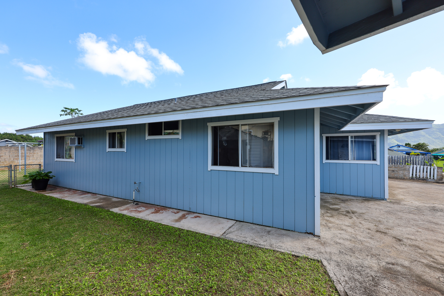 1959 Kaku St Property Photo 2
