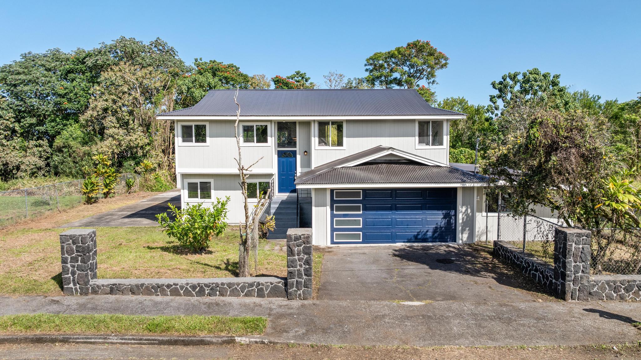 1577 Maunakai St Property Photo 3