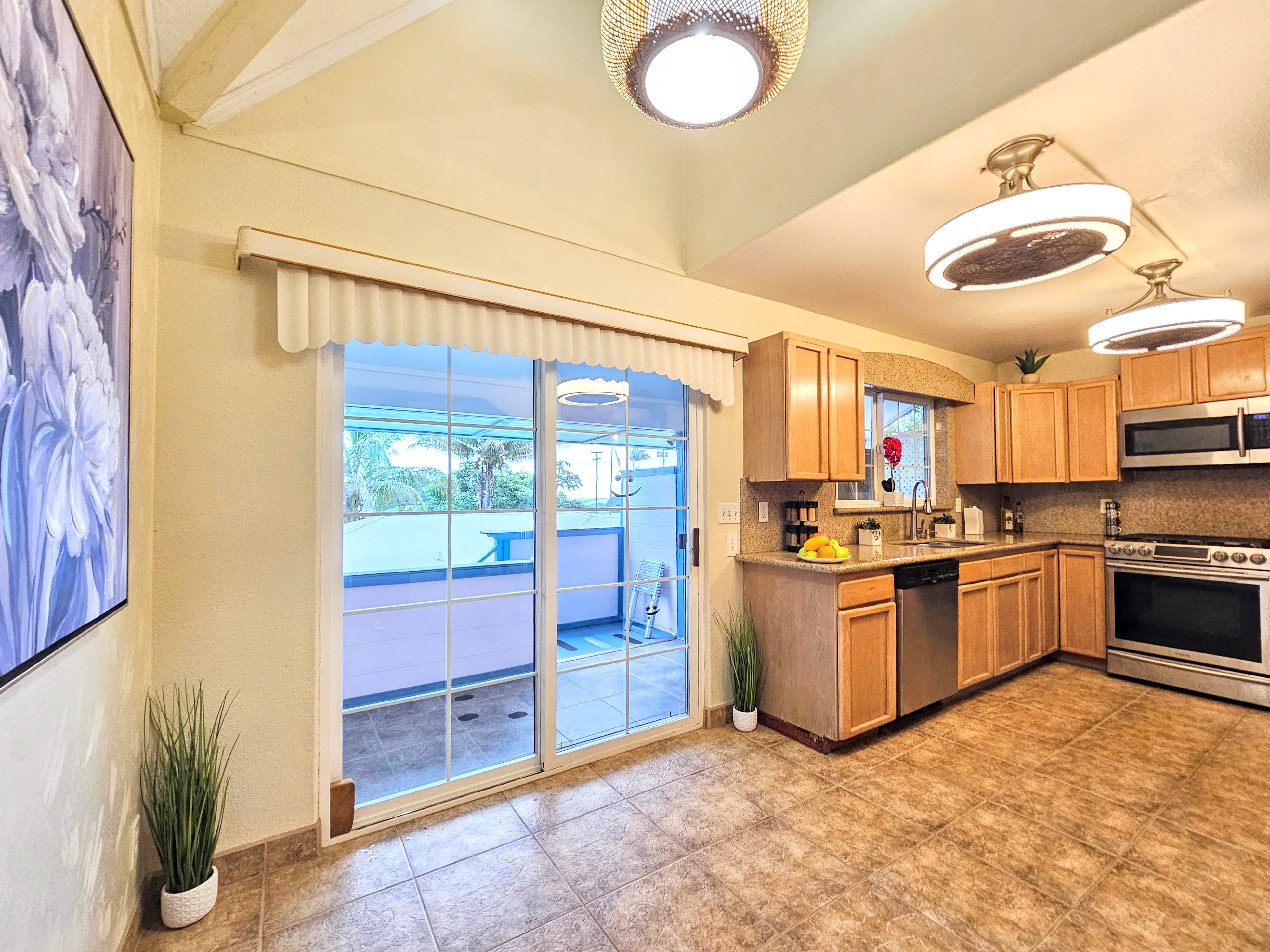 726-a Waianuenue Ave Property Photo 15