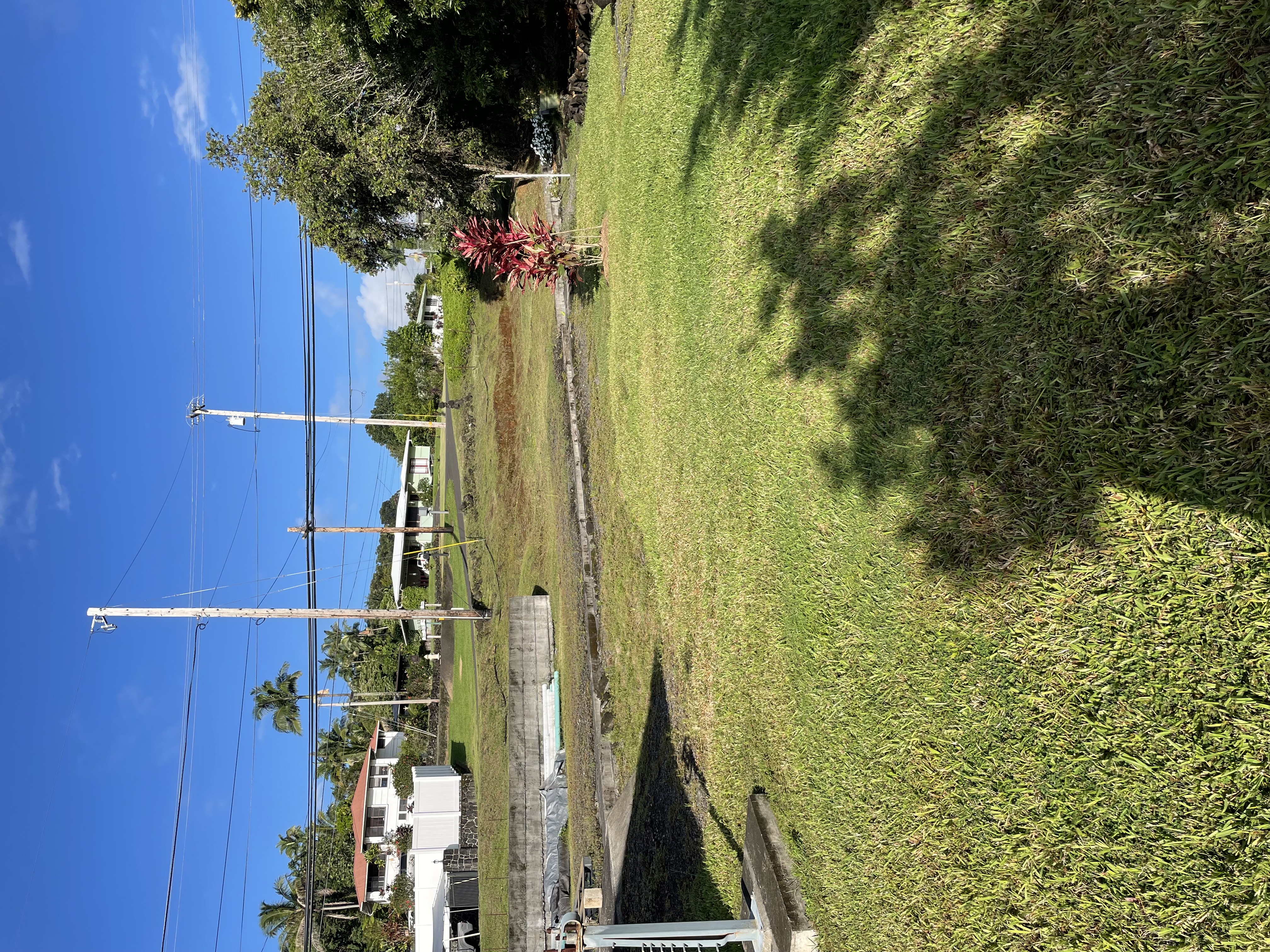 435 Kaumana Dr Property Photo 4