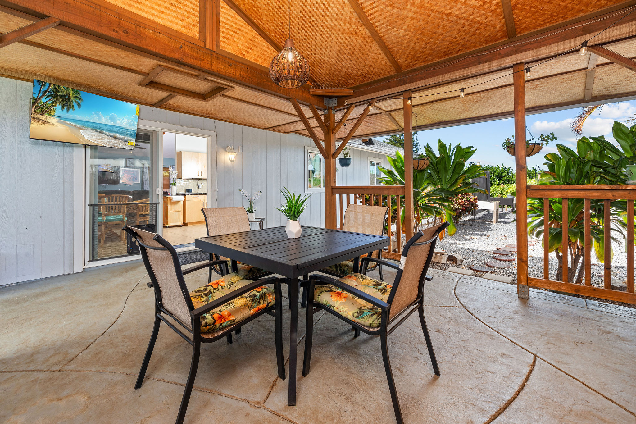 68-3698 Kimo Nui St Property Photo 3