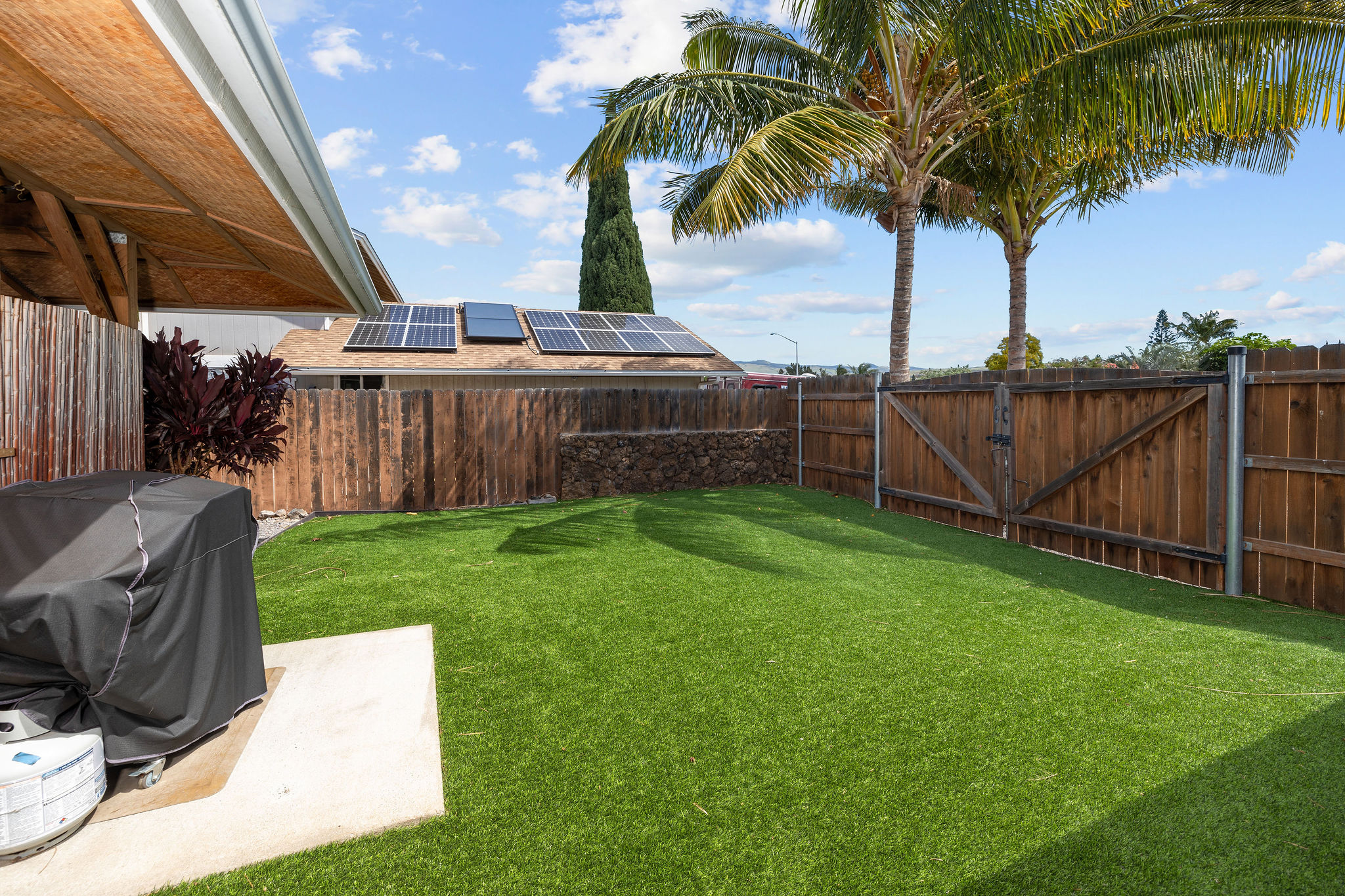 68-3698 Kimo Nui St Property Photo 17