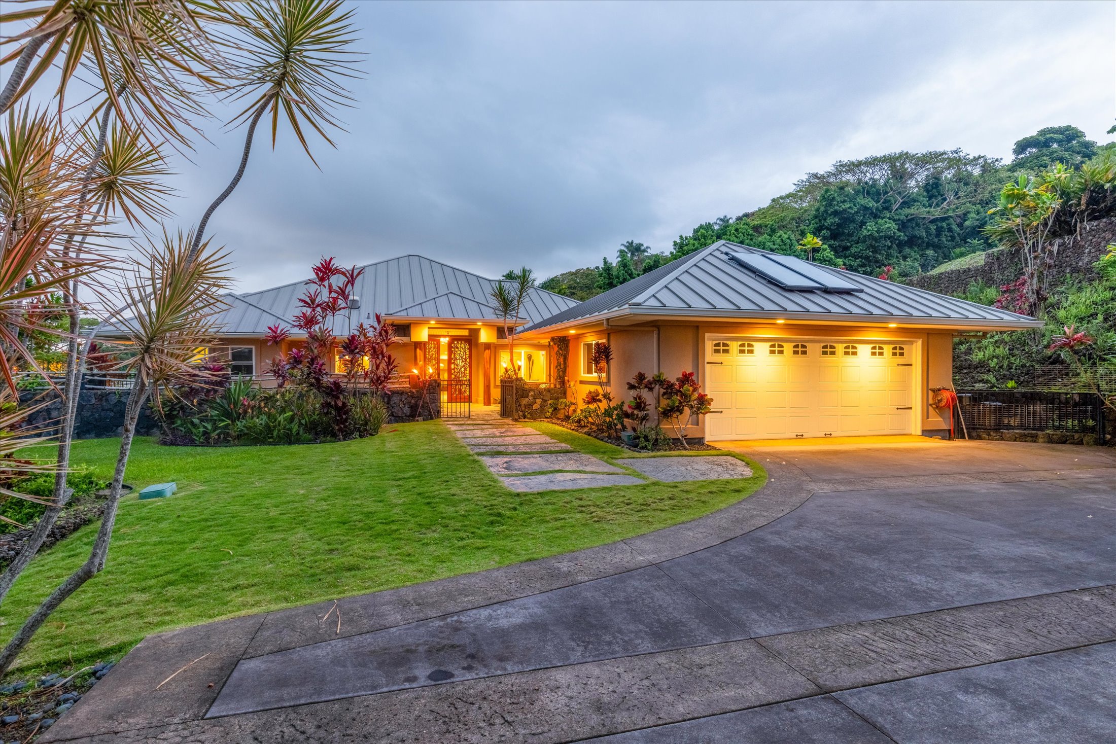 75-665 Kula Kai Pl Property Photo 2
