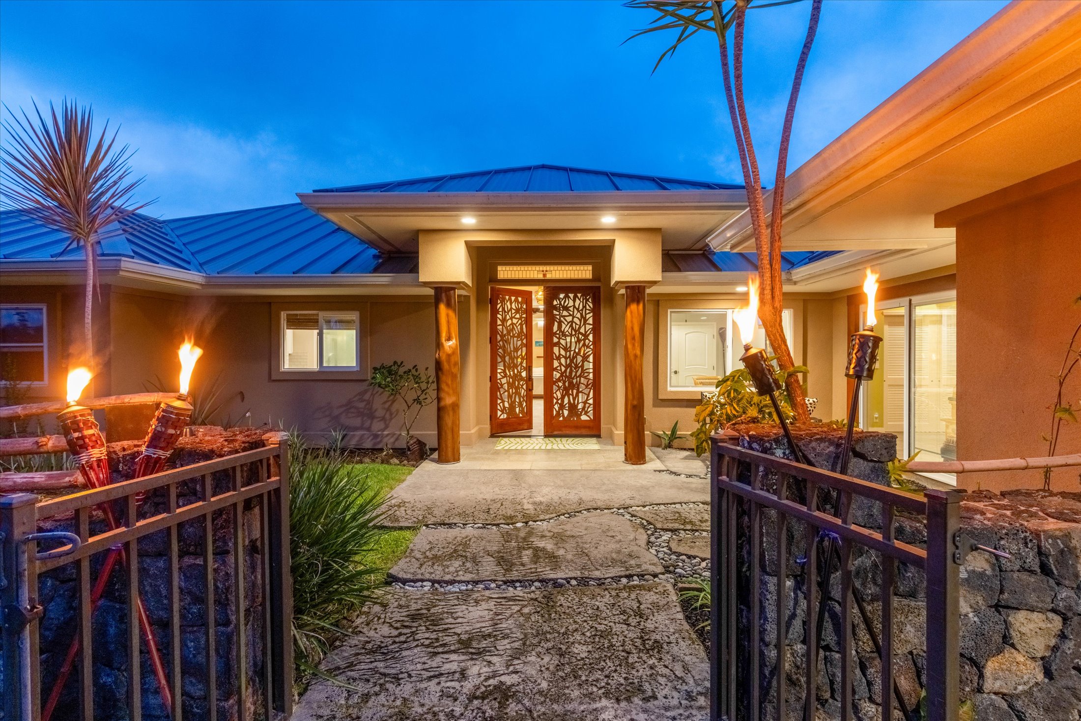 75-665 Kula Kai Pl Property Photo 3