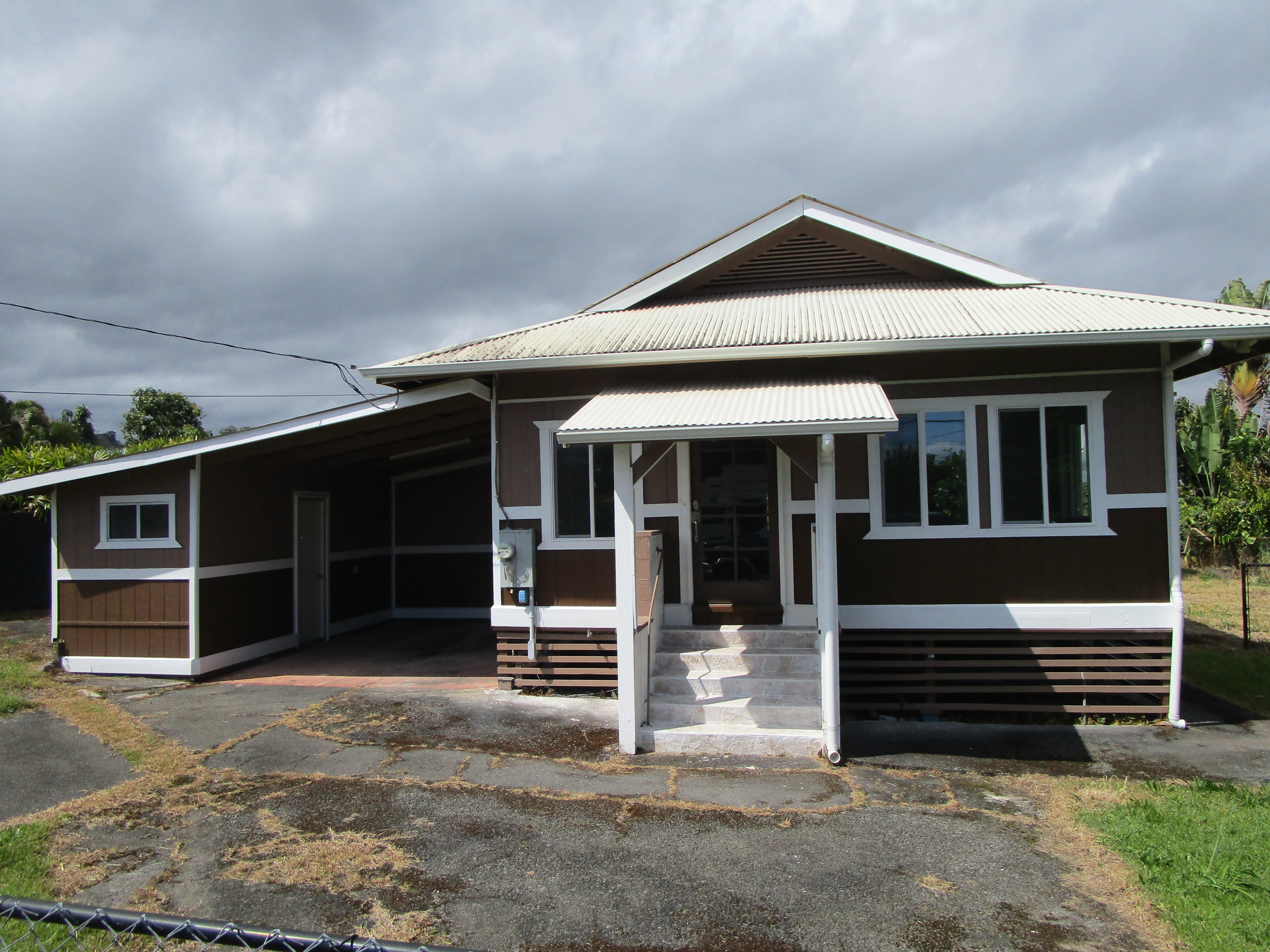 2114 Kaumana Dr Property Photo 1