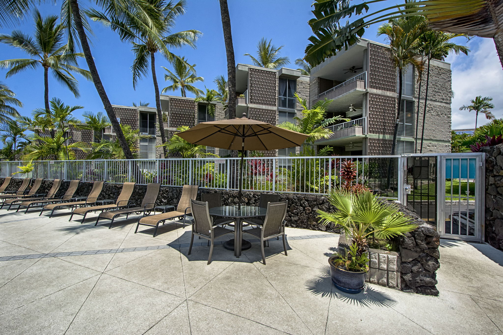 75-6016 Alii Dr 201 Property Photo 28