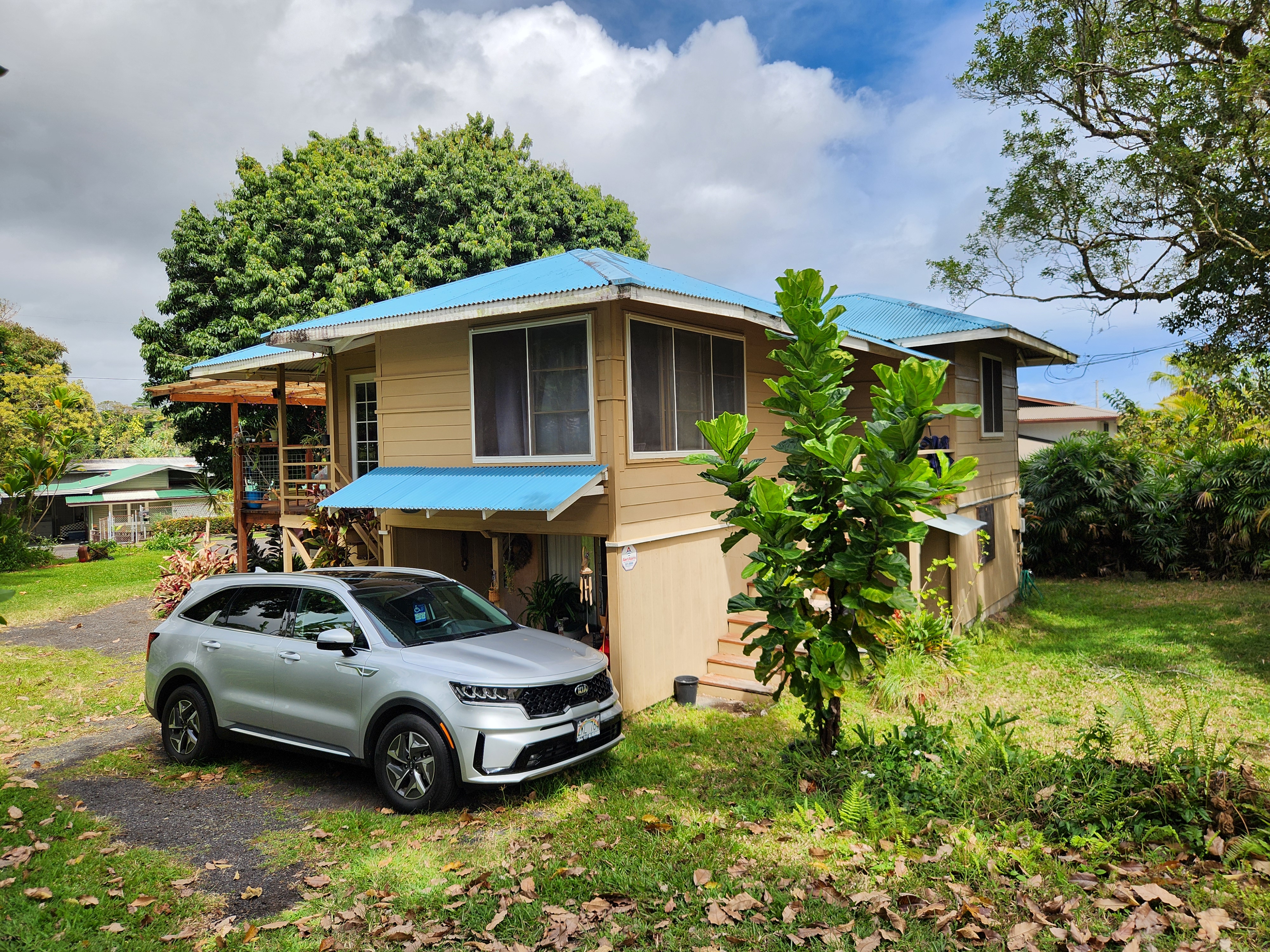 112 Kaumana Dr Property Photo