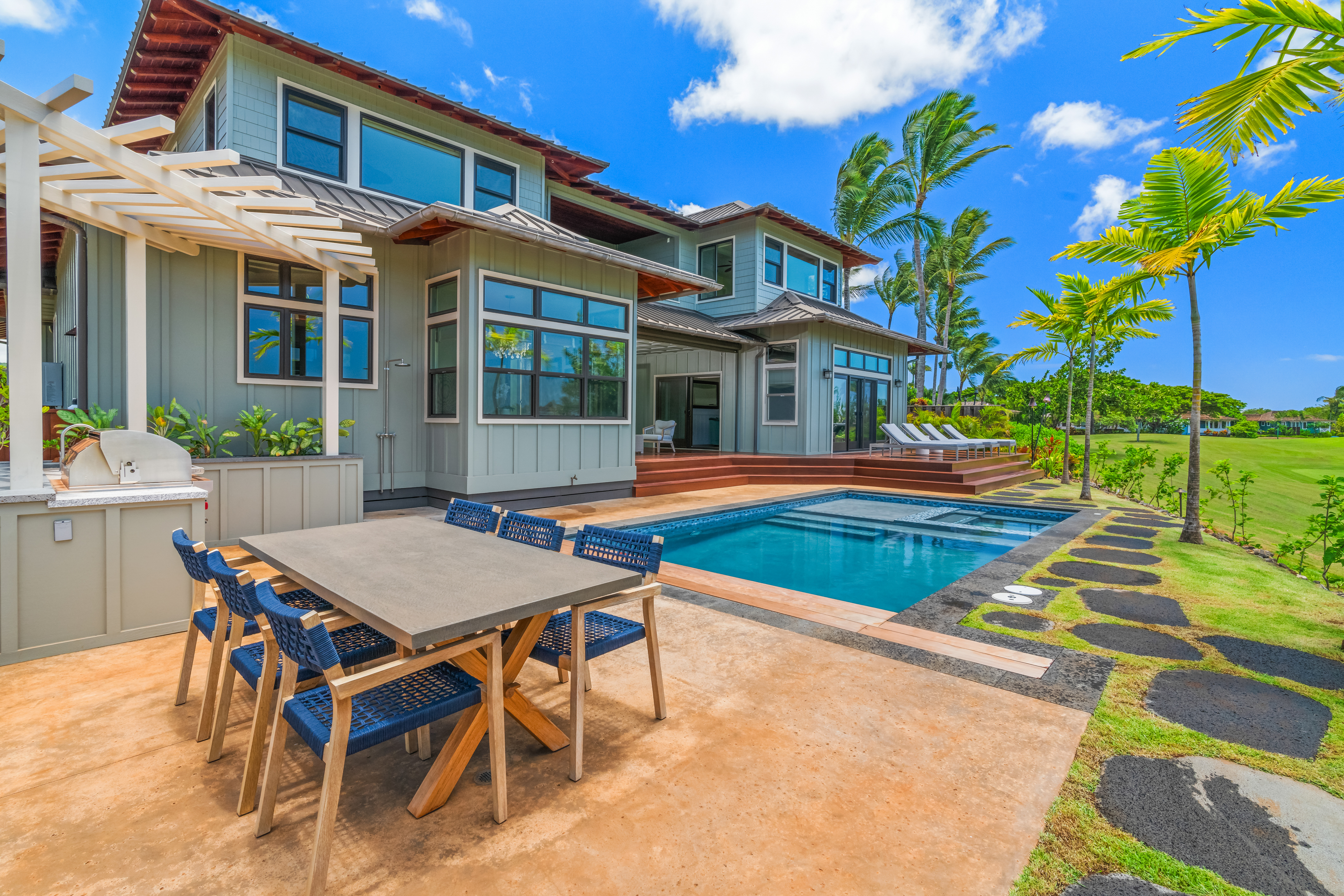 2739 Uluwehi St Property Photo 11