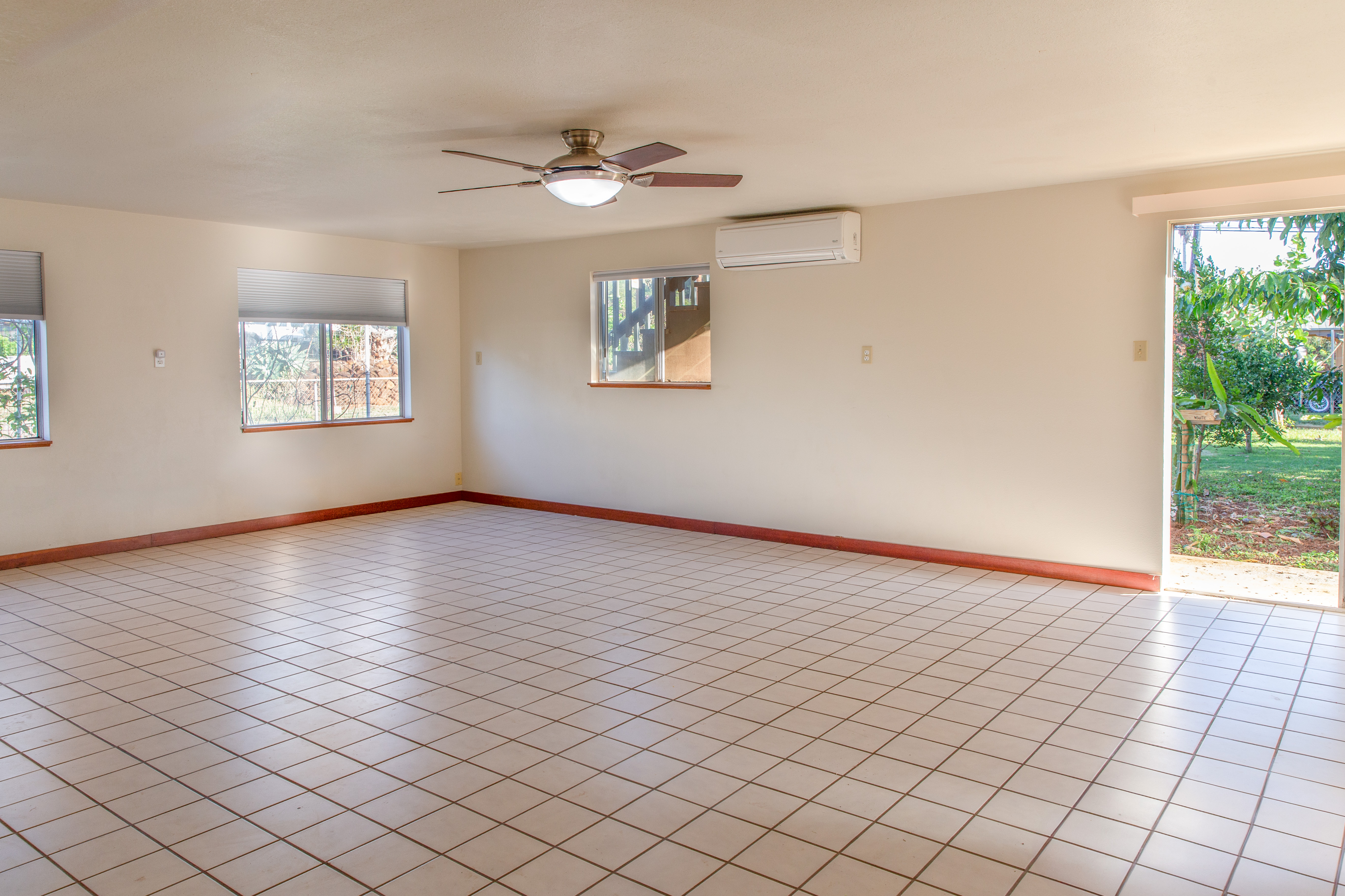 4486 Iona Rd Property Photo 9