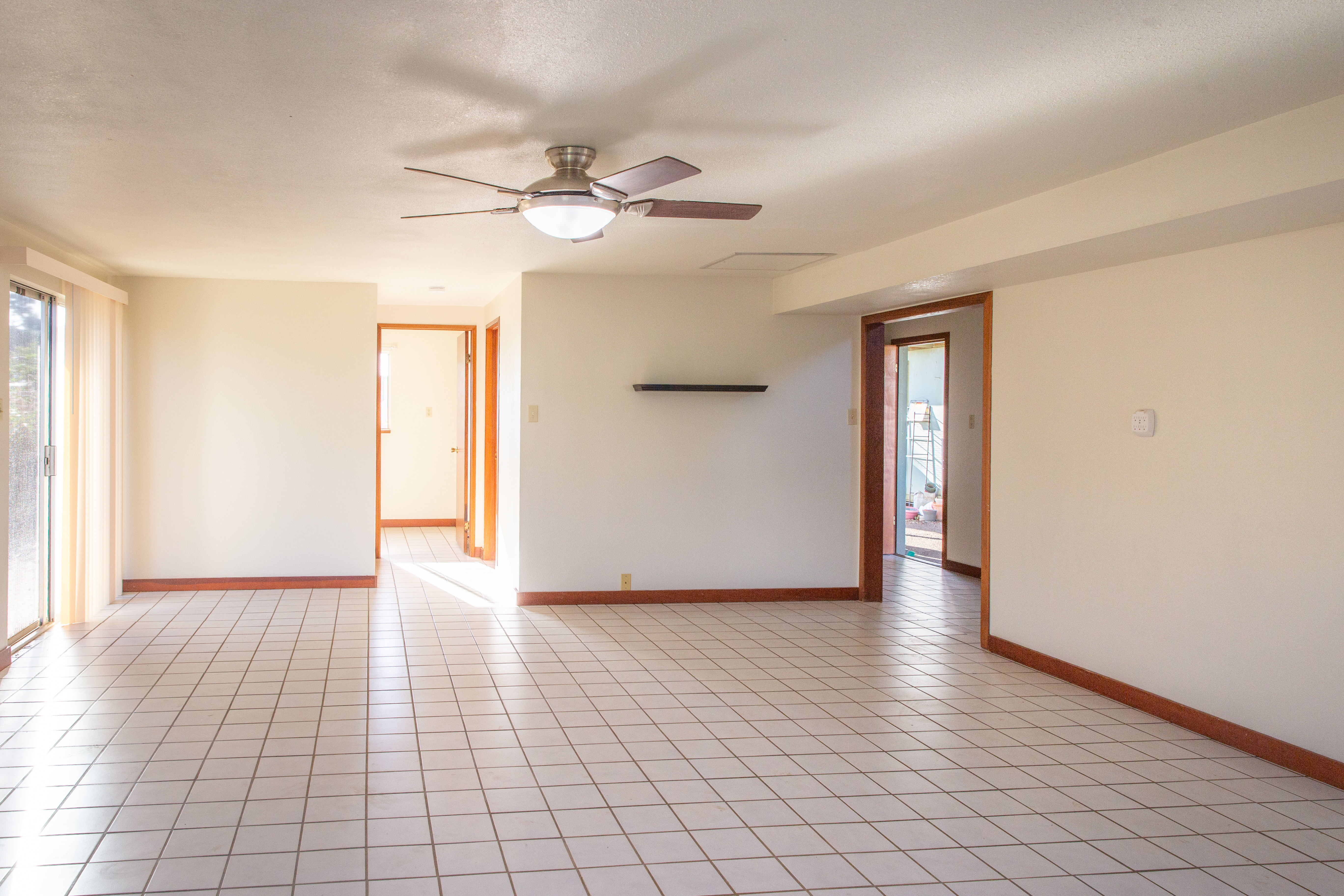 4486 Iona Rd Property Photo 10