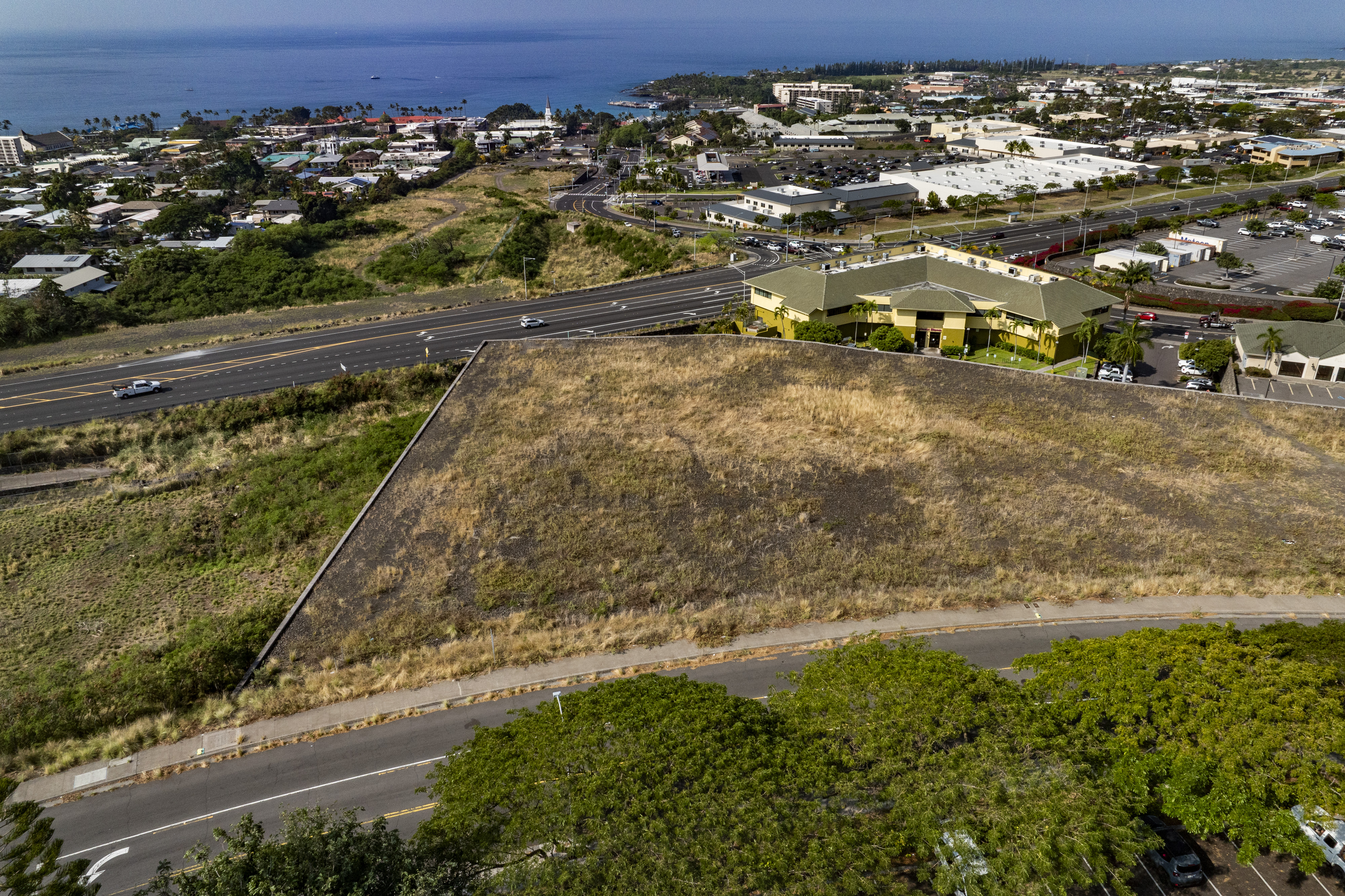 Hale Kapili St Property Photo 3