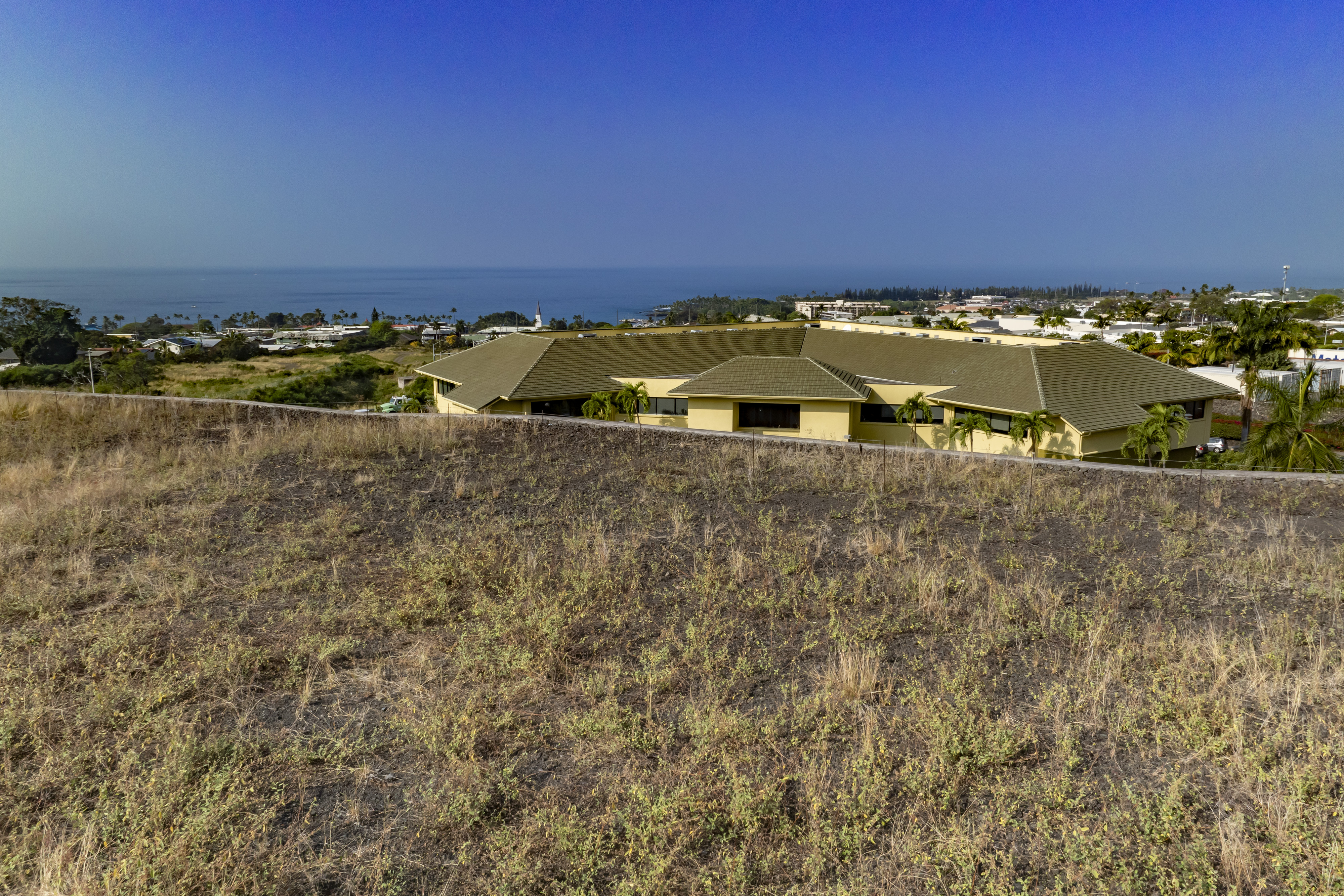 Hale Kapili St Property Photo 11