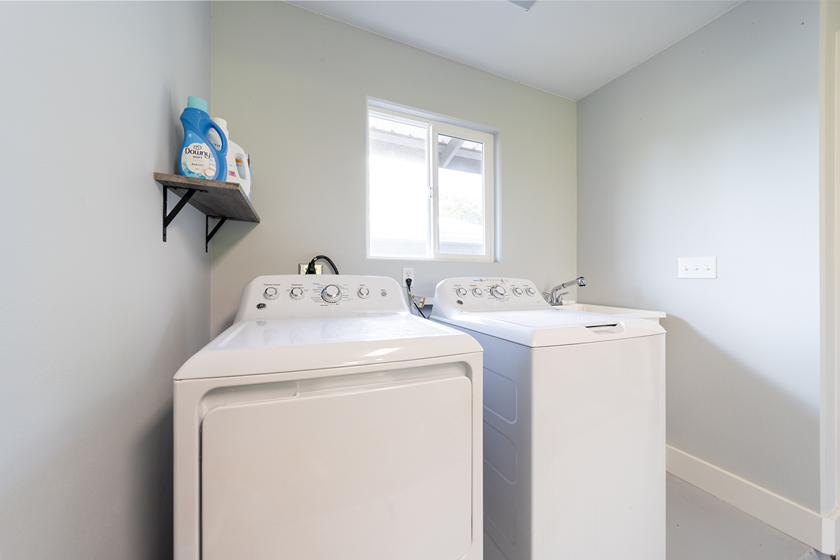 15-2806 Manalo St Property Photo 14