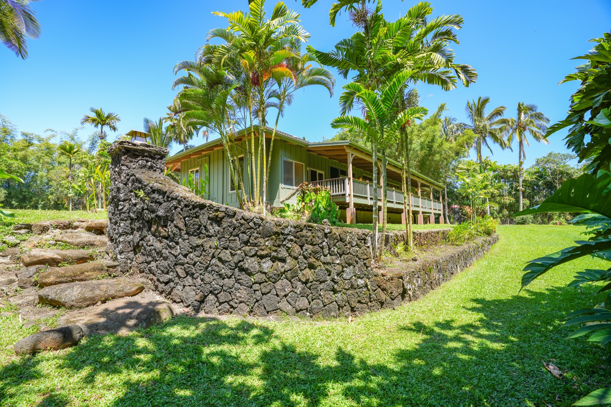 4631 Kahiliholo Rd Property Photo 1