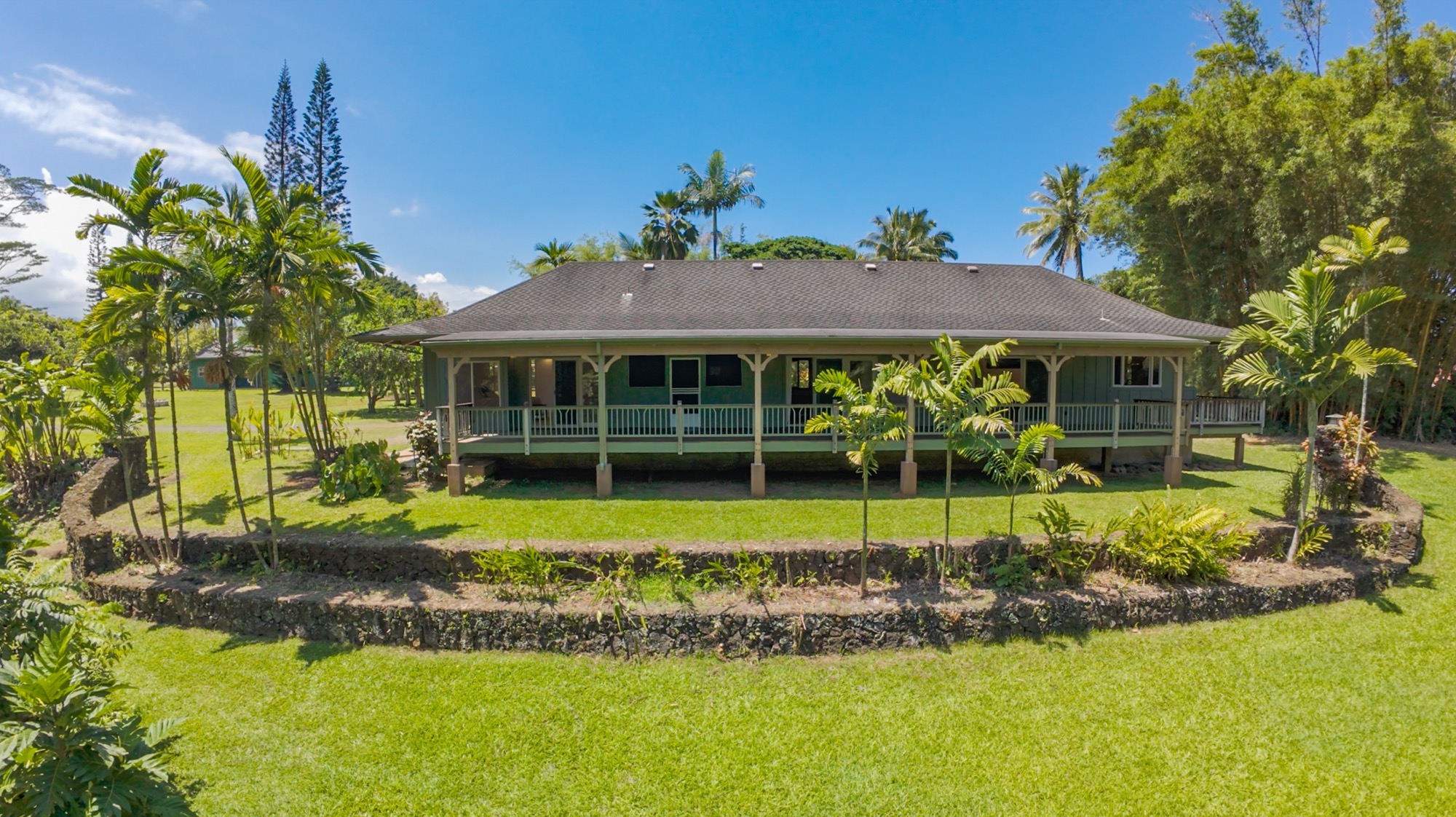 4631 Kahiliholo Rd Property Photo 3