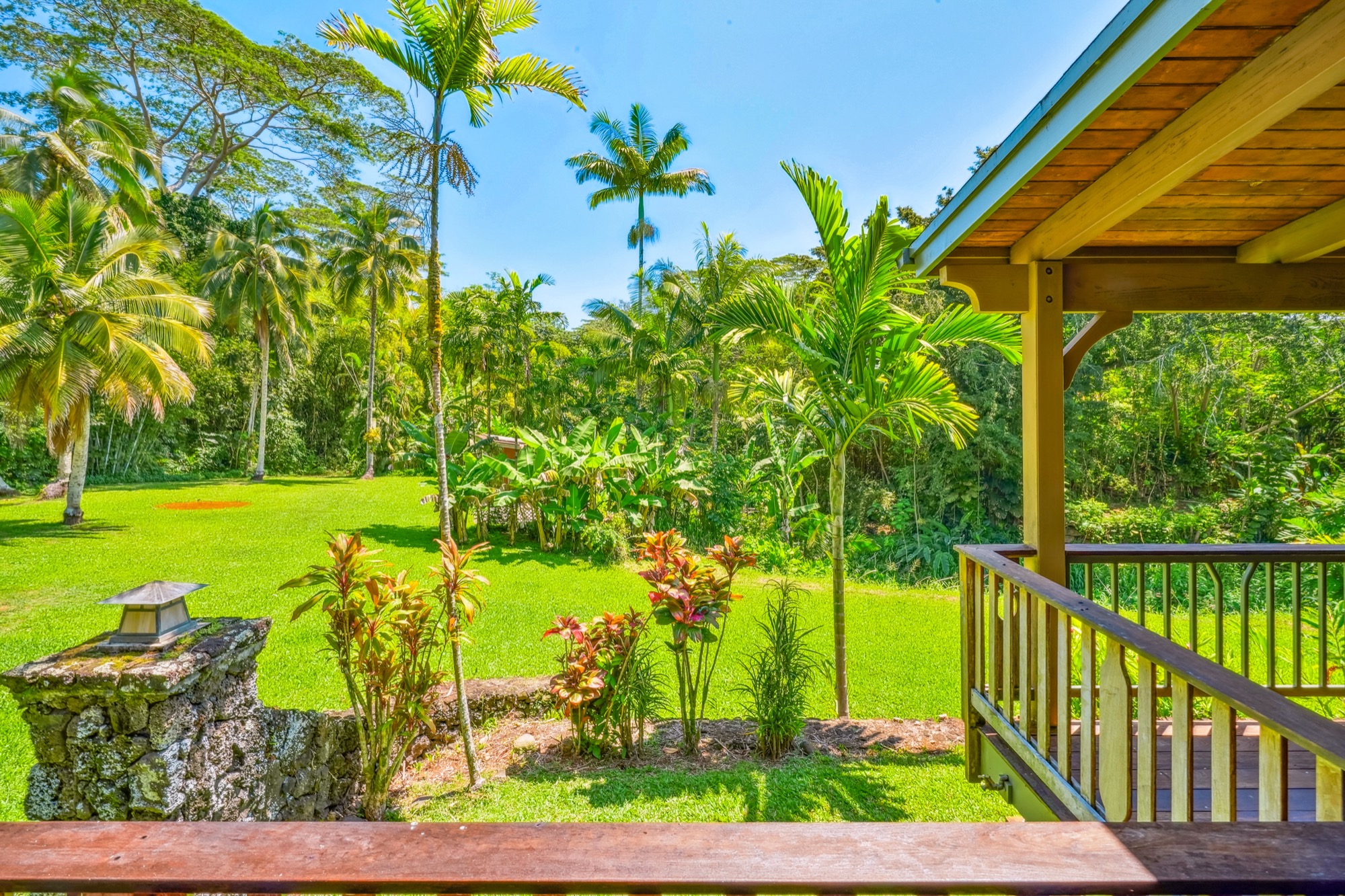 4631 Kahiliholo Rd Property Photo 8