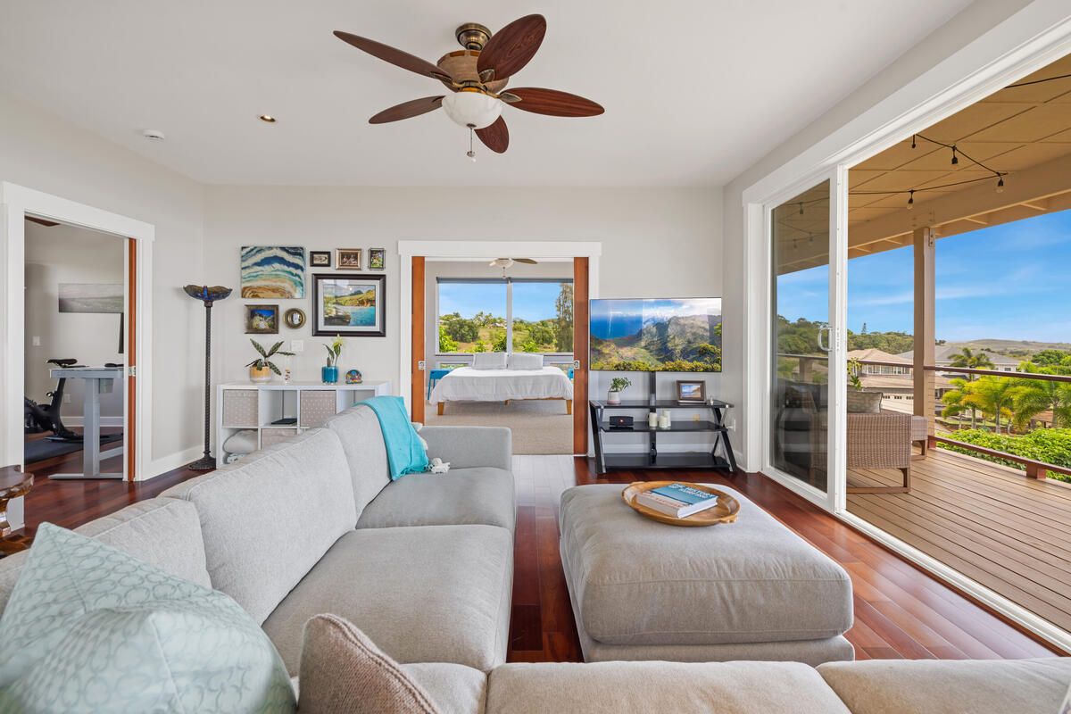 1165 Milia St Property Photo 4