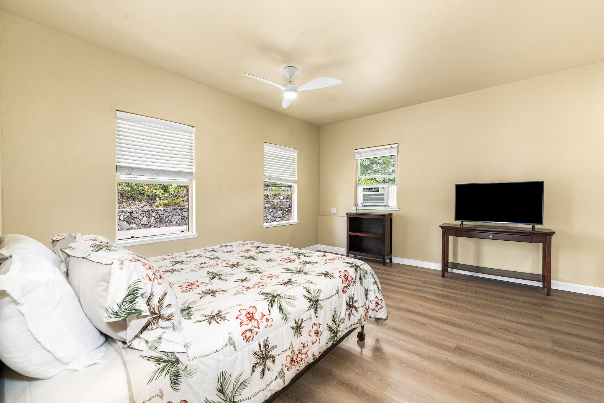 74-4967 Kiwi St Property Photo 17