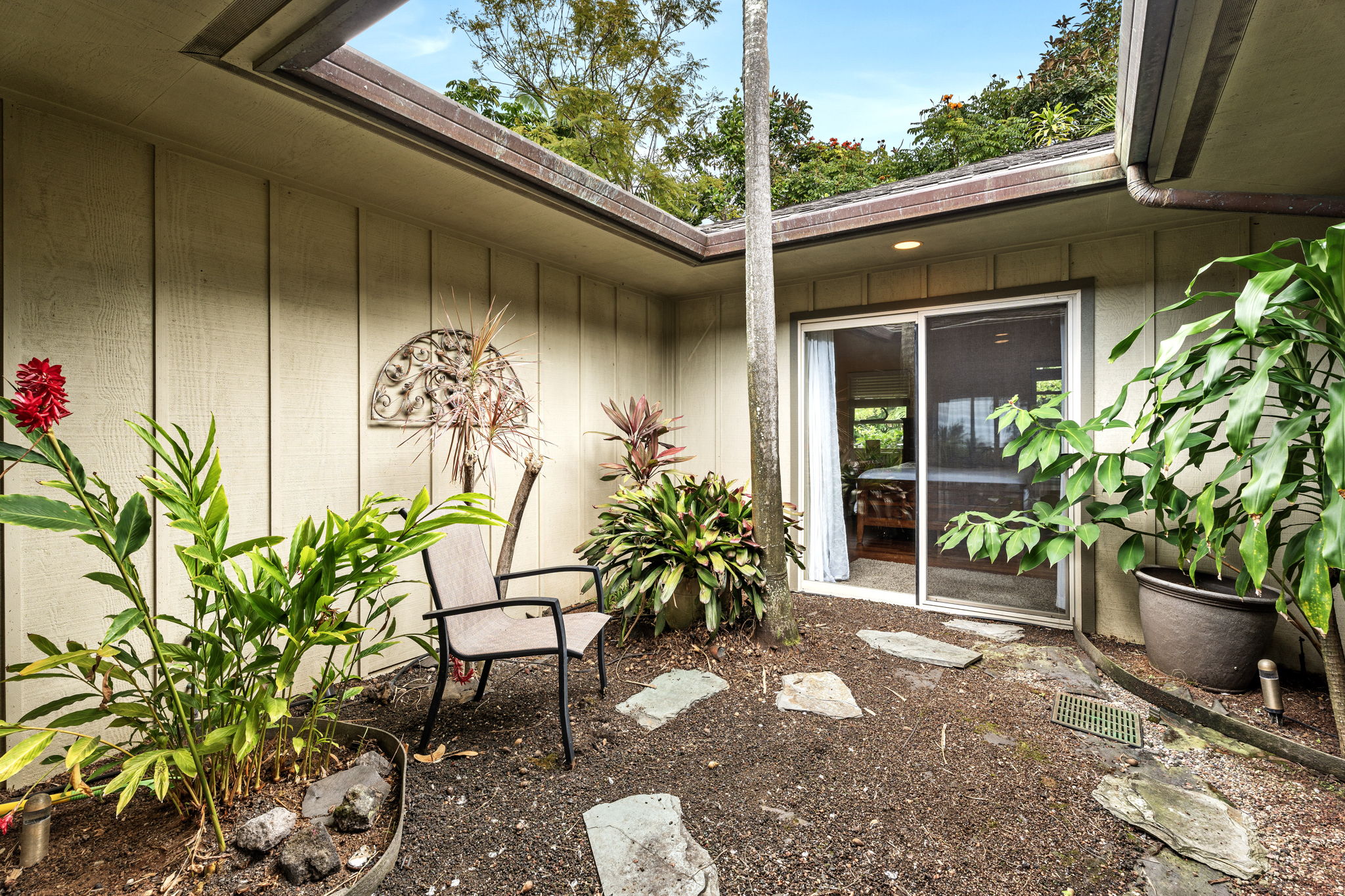 74-4967 Kiwi St Property Photo 21