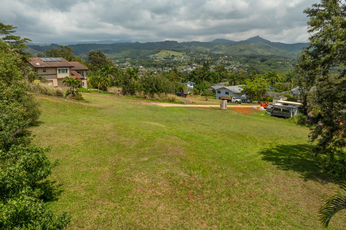 Uka Ikena St #2 Nana Uka Ikena Estates Property Photo