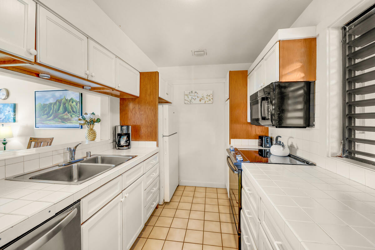 2253 Poipu Rd 241 Property Photo 8