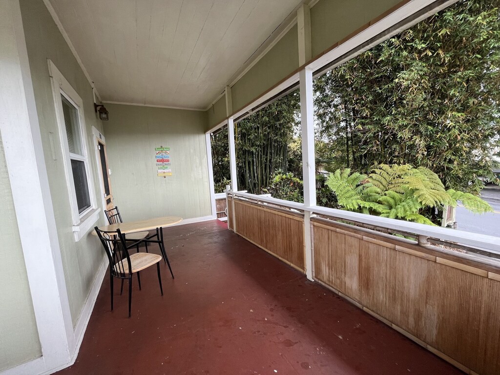 301 Ponahawai St Property Photo 1